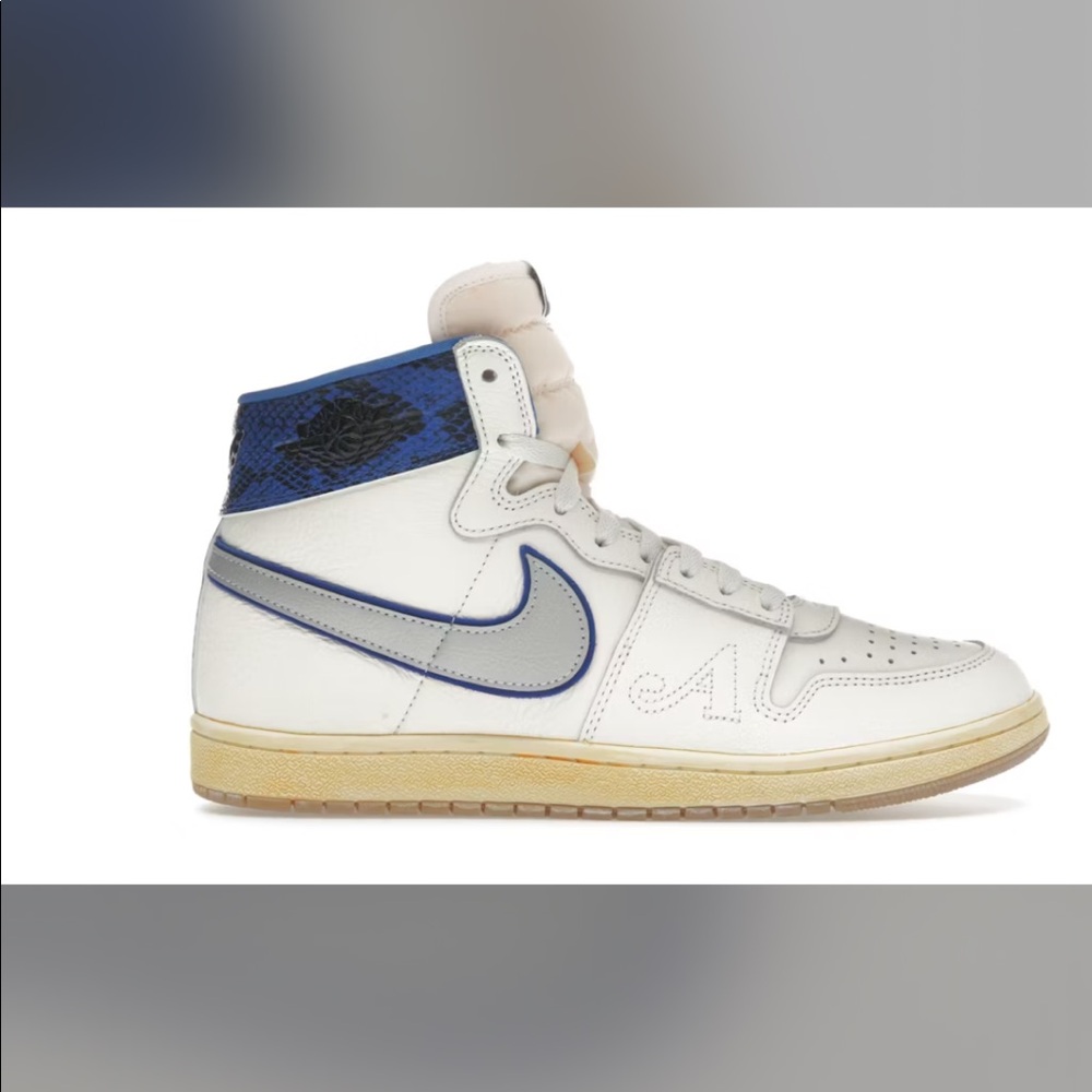 Jordon Airship Awake New York Game Royal brand new with OG box size 6 men